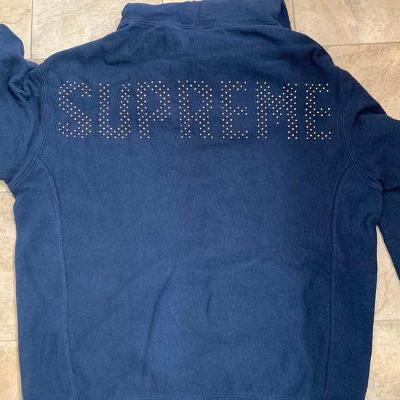 Supreme Hoodie - Picture 2 of 4
